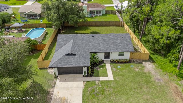 1670 Heartwellville Street NW, Palm Bay, FL 32907