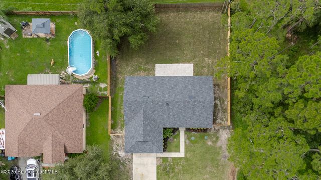 1670 Heartwellville Street NW, Palm Bay, FL 32907