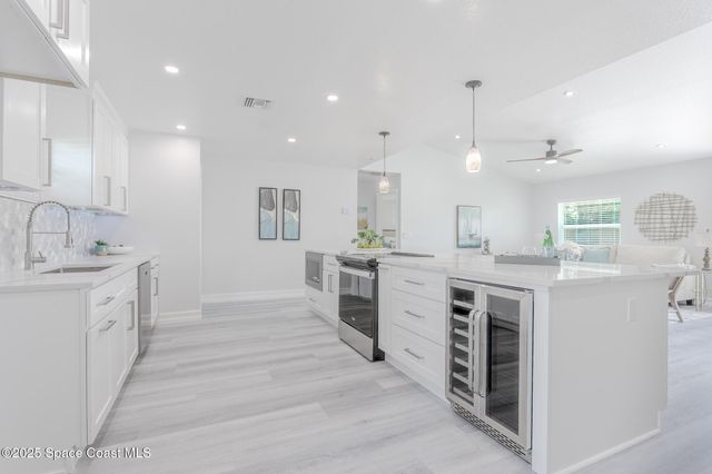 1670 Heartwellville Street NW, Palm Bay, FL 32907