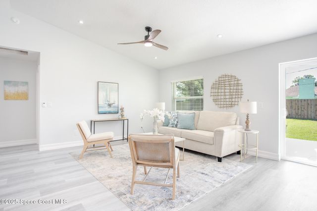 1670 Heartwellville Street NW, Palm Bay, FL 32907