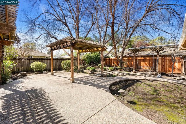 137 Maxine Dr, Pleasant Hill, CA 94523