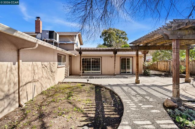 137 Maxine Dr, Pleasant Hill, CA 94523