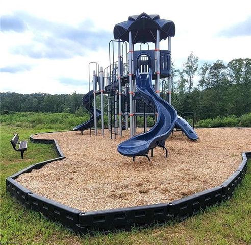 225 Macintosh Drive, King, NC 27021