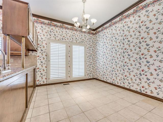 3600 Chestnut Ridge Road, Oklahoma City, OK 73120