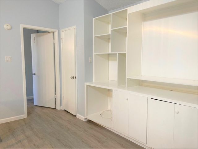 13014 Leader Street 936, Houston, TX 77072