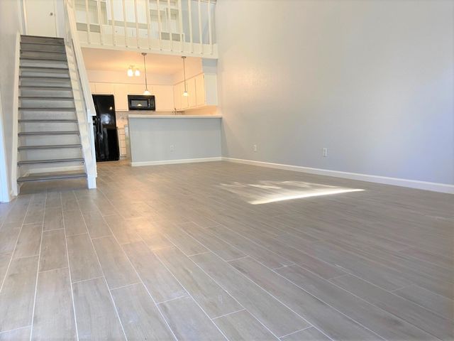 13014 Leader Street 936, Houston, TX 77072