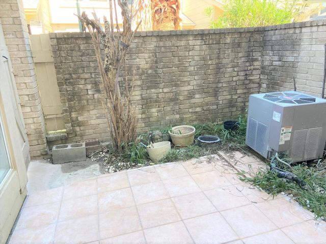 13014 Leader Street 936, Houston, TX 77072