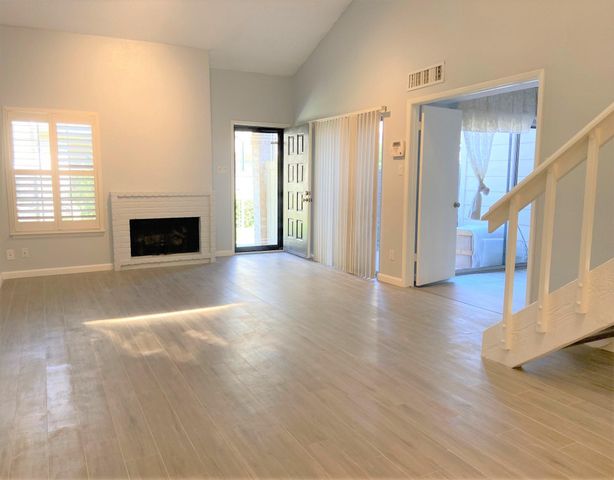 13014 Leader Street 936, Houston, TX 77072