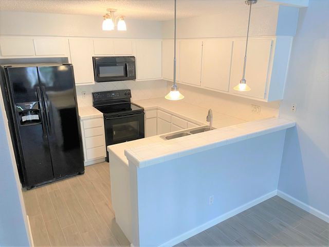 13014 Leader Street 936, Houston, TX 77072
