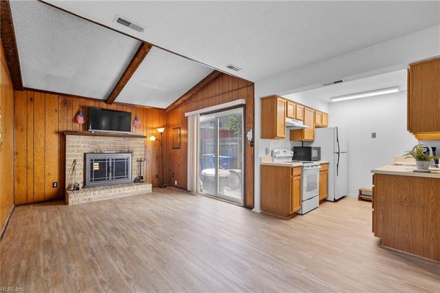 136 Tower DR, Virginia Beach, VA 23462