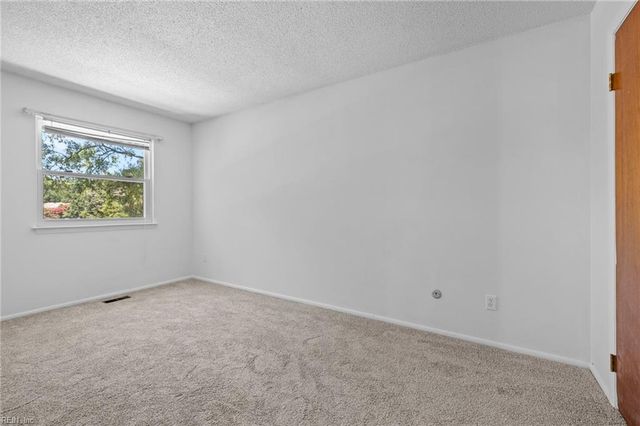 136 Tower DR, Virginia Beach, VA 23462