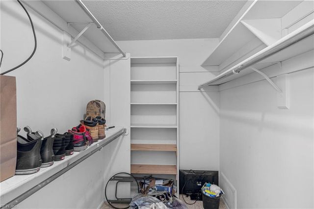136 Tower DR, Virginia Beach, VA 23462