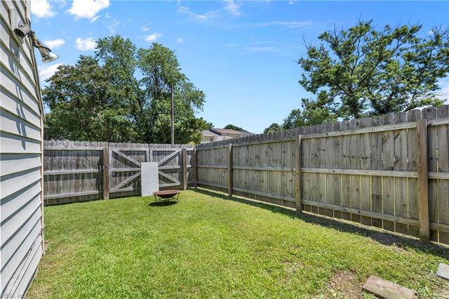 136 Tower DR, Virginia Beach, VA 23462