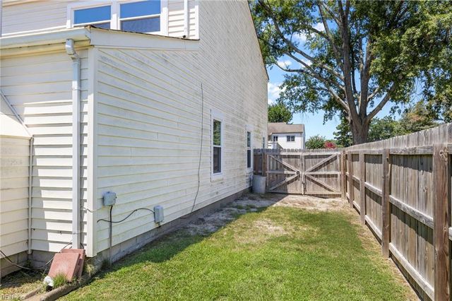 136 Tower DR, Virginia Beach, VA 23462