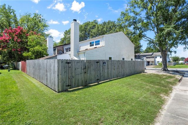 136 Tower DR, Virginia Beach, VA 23462