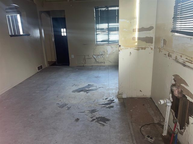 5107 Cadieux Road, Detroit, MI 48224