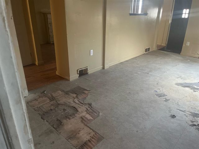 5107 Cadieux Road, Detroit, MI 48224