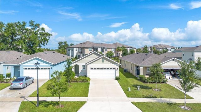 2539 AVALON PARK BOULEVARD, Tavares, FL 32778
