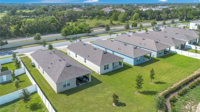 2539 AVALON PARK BOULEVARD, Tavares, FL 32778