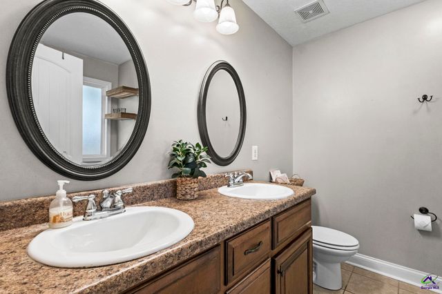 217 Ellington Court, Perry, GA 31069