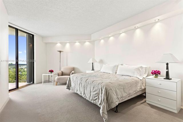 19500 Turnberry Way 26-C, Aventura, FL 33180