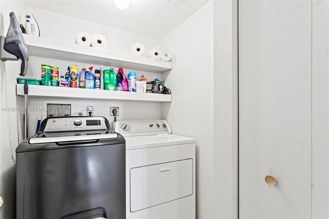 19500 Turnberry Way 26-C, Aventura, FL 33180