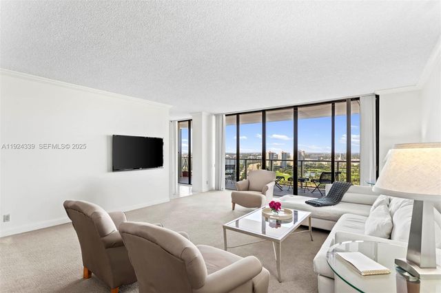 19500 Turnberry Way 26-C, Aventura, FL 33180