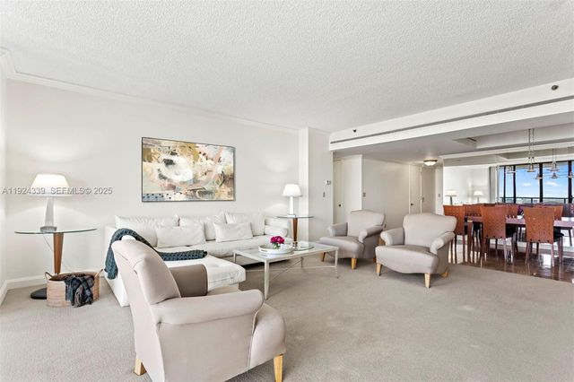 19500 Turnberry Way 26-C, Aventura, FL 33180