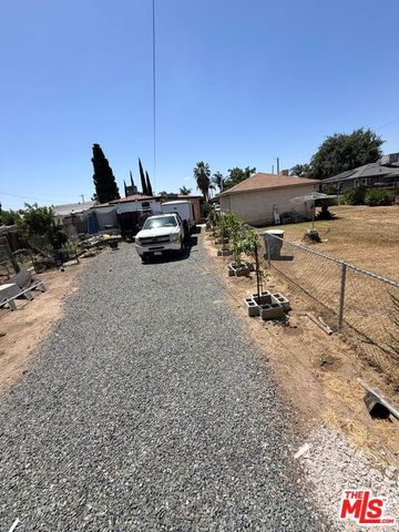 1222 E 18th Street, Bakersfield, CA 93305