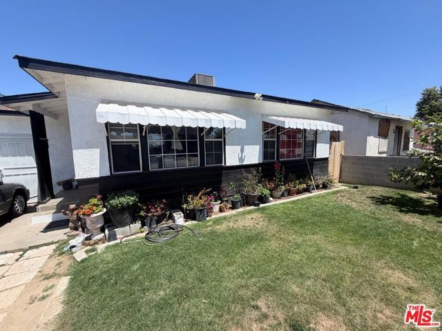1222 E 18th Street, Bakersfield, CA 93305