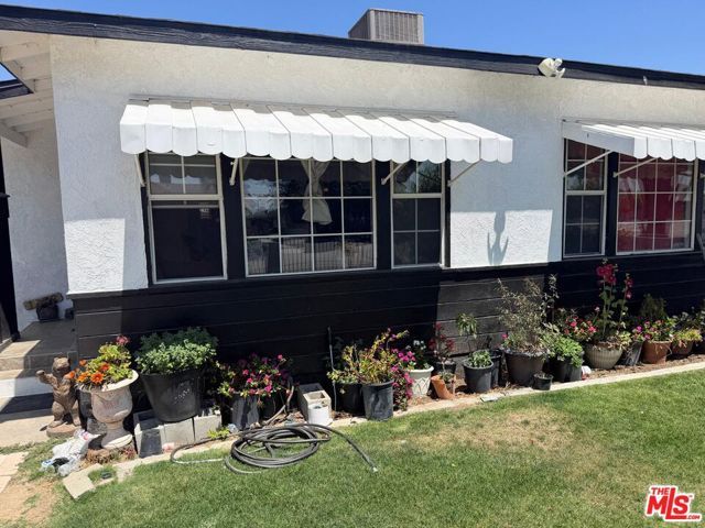 1222 E 18th Street, Bakersfield, CA 93305