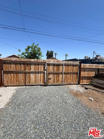 1222 E 18th Street, Bakersfield, CA 93305