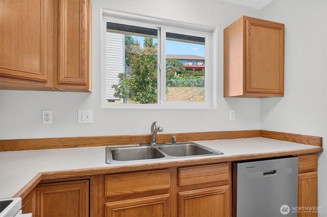 2701 Glen More Street, Kelso, WA 98626