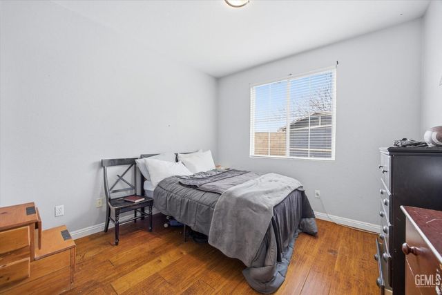 6123 Pilar Way, Bakersfield, CA 93306