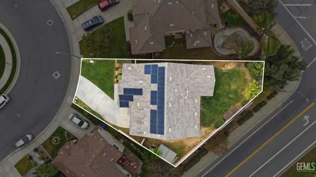 6123 Pilar Way, Bakersfield, CA 93306