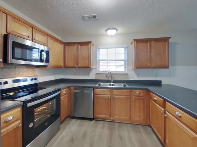 3011 Deer Trail Dr, Spring Hill, TN 37174