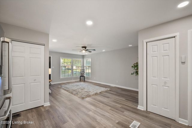 3514 Saint Edwards Dr, Jeffersontown, KY 40299