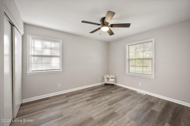 3514 Saint Edwards Dr, Jeffersontown, KY 40299