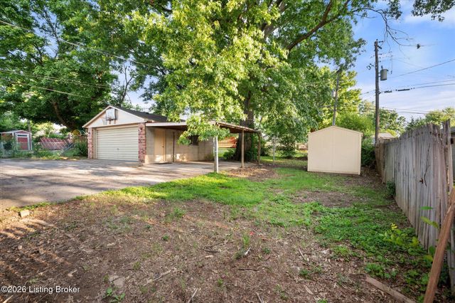 3514 Saint Edwards Dr, Jeffersontown, KY 40299