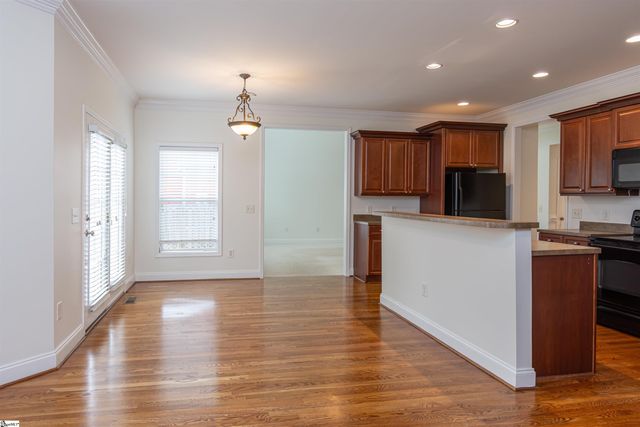 6 Moss Wood Circle, Simpsonville, SC 29681