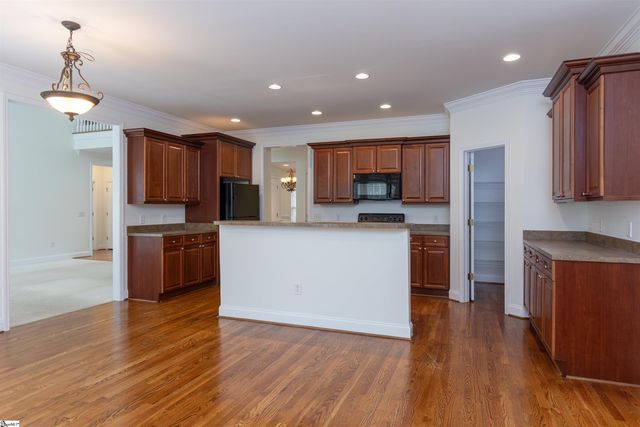 6 Moss Wood Circle, Simpsonville, SC 29681