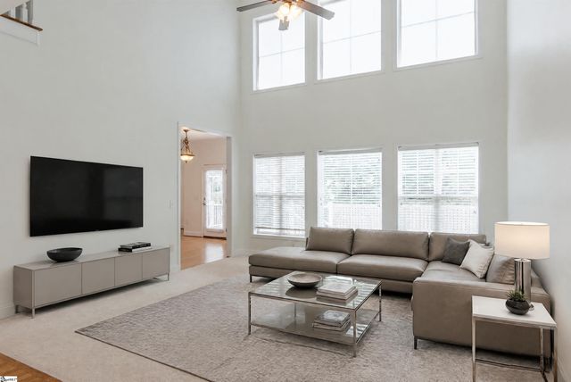 6 Moss Wood Circle, Simpsonville, SC 29681