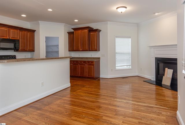 6 Moss Wood Circle, Simpsonville, SC 29681
