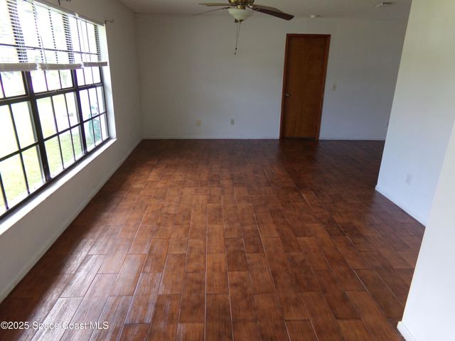 1540 Fairlee Avenue NW, Palm Bay, FL 32907