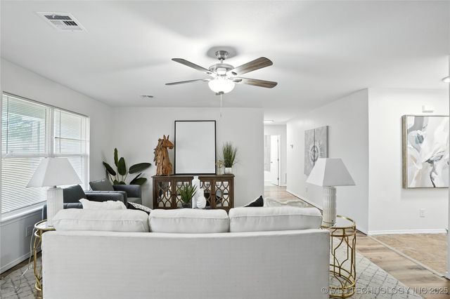 35459 W 36th Street S, Mannford, OK 74044