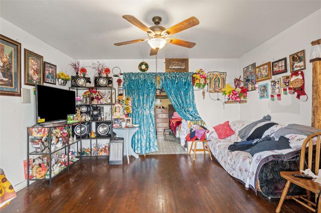 118 N Hagerman Street, Houston, TX 77011