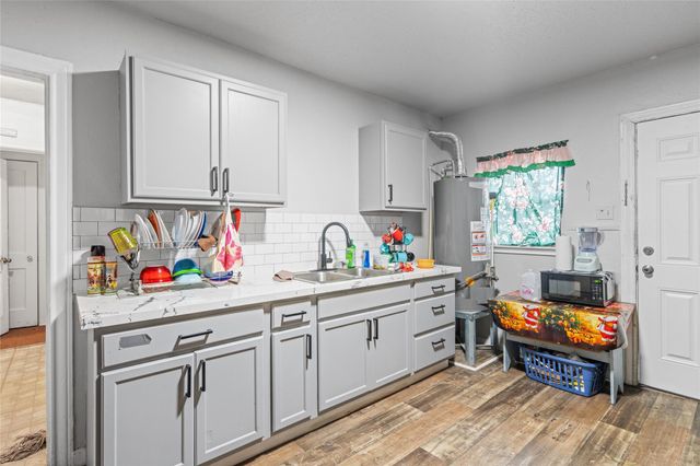 118 N Hagerman Street, Houston, TX 77011