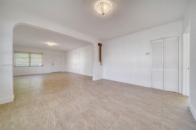 4136 SW 14th St 4136, Miami, FL 33134