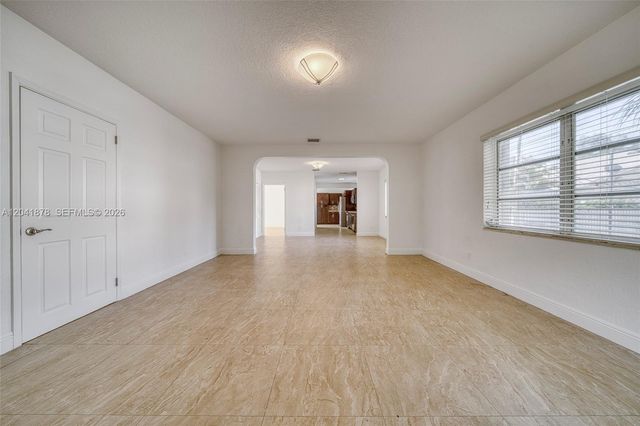 4136 SW 14th St 4136, Miami, FL 33134