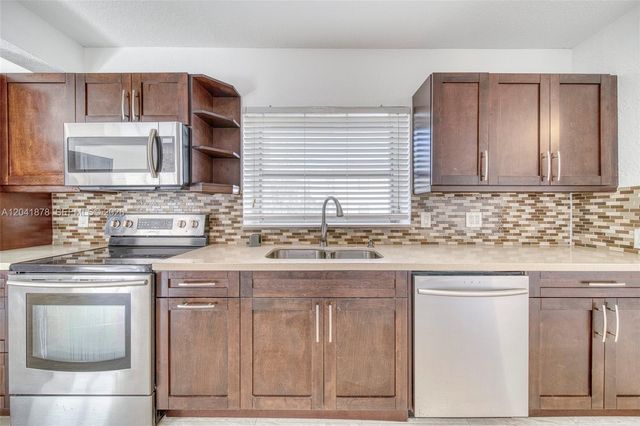 4136 SW 14th St 4136, Miami, FL 33134